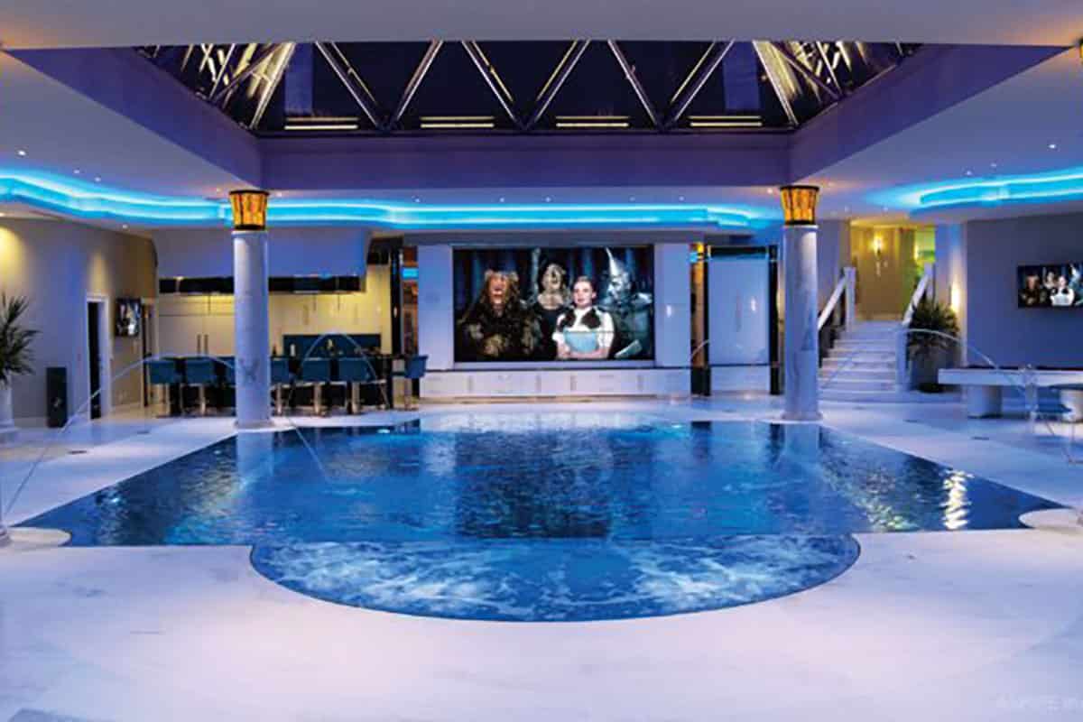 Luxury Pools for Distinctive Homes by Downunda Pools