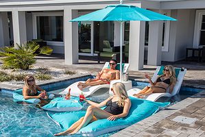 In Pool Ledge Lounger Houston